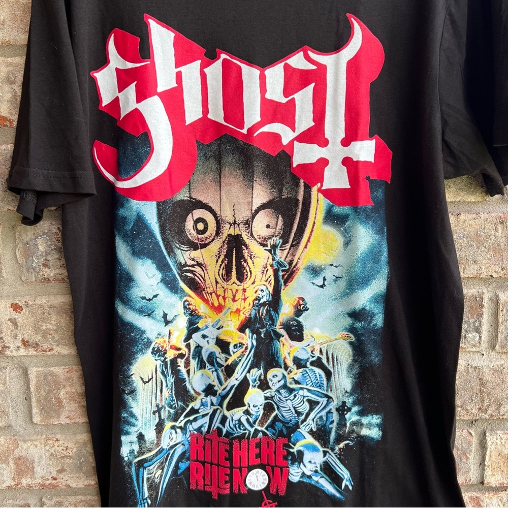 🍒💣 Ghost band t-shirt